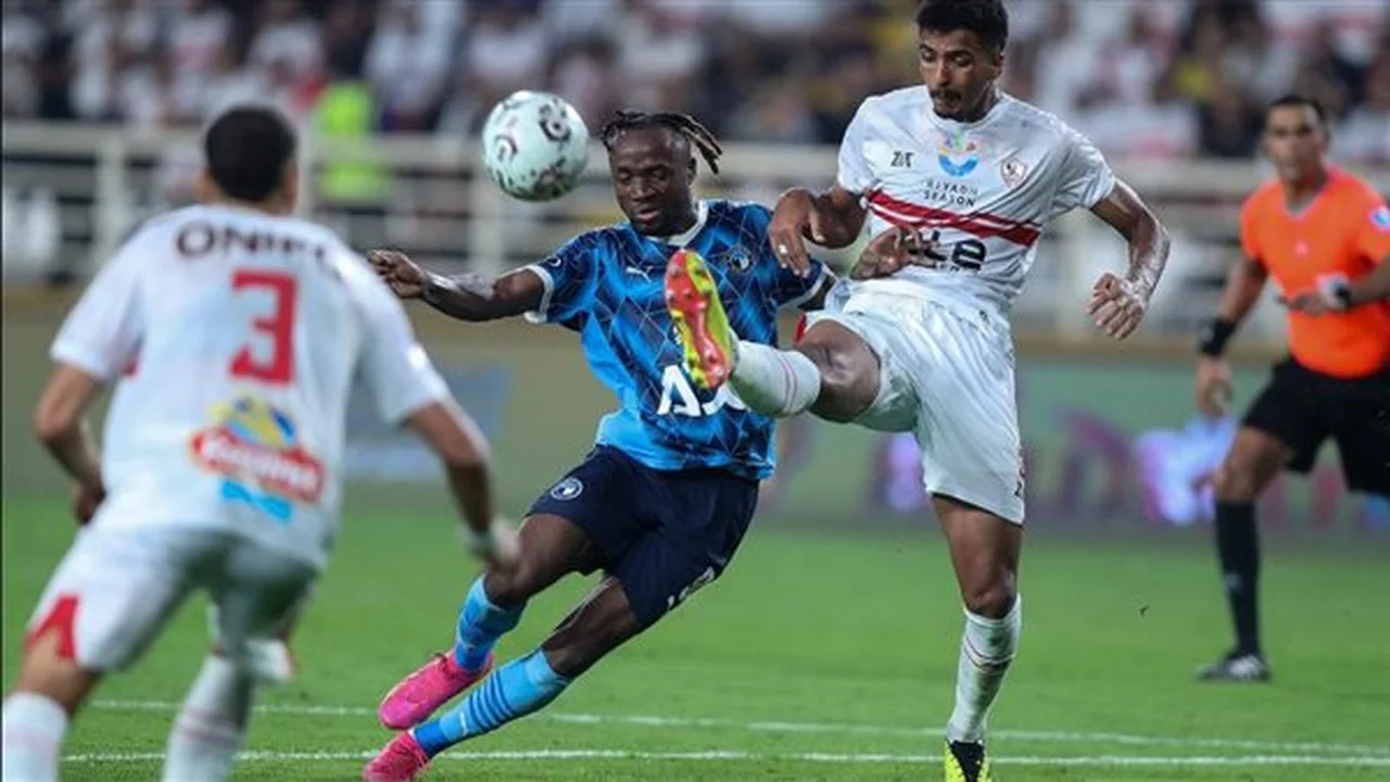 ما هو موعد مواجهة الزمالك وبيراميدز المرتقبة في قمة الدوري المصري؟